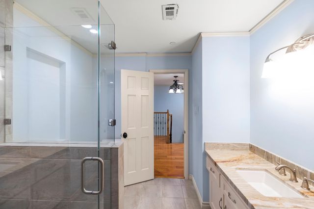 11518 Summerhill Lane, Piney Point Village, TX 77024