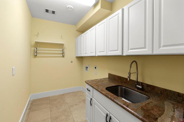 11518 Summerhill Lane, Piney Point Village, TX 77024