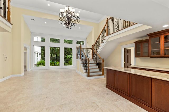 11518 Summerhill Lane, Piney Point Village, TX 77024