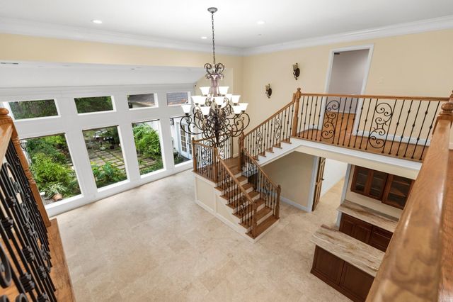 11518 Summerhill Lane, Piney Point Village, TX 77024
