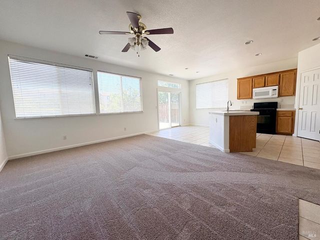 5158 Freitas Way, Fairfield, CA 94533