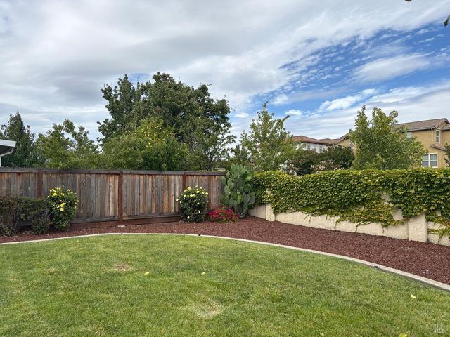 5158 Freitas Way, Fairfield, CA 94533