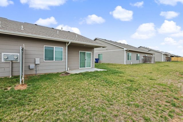 8041-8043 E 34th Ct s, Wichita, KS 67210