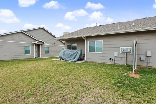 8041-8043 E 34th Ct s, Wichita, KS 67210