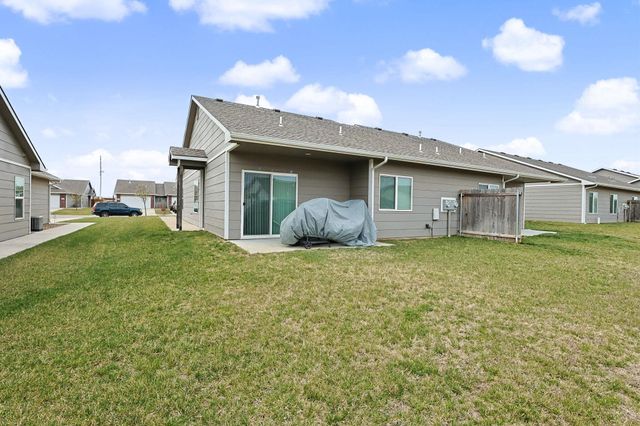 8041-8043 E 34th Ct s, Wichita, KS 67210