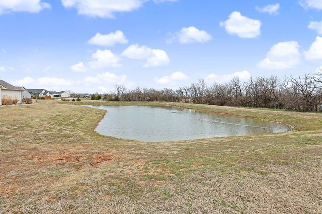 8041-8043 E 34th Ct s, Wichita, KS 67210