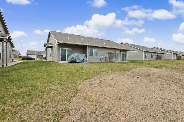 8041-8043 E 34th Ct s, Wichita, KS 67210