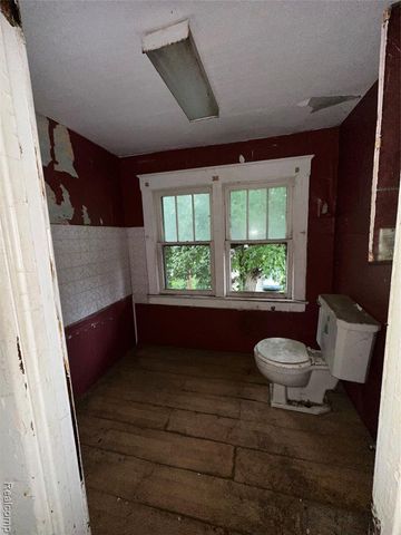 1007 Decker Street, Flint, MI 48503