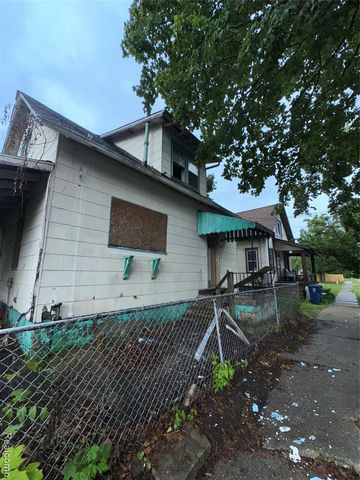 1007 Decker Street, Flint, MI 48503