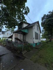 1007 Decker Street, Flint, MI 48503