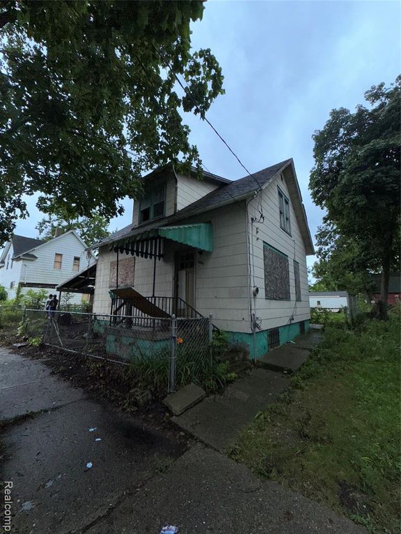 1007 Decker Street, Flint, MI 48503