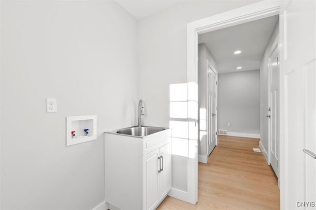 307 Nicks Way, Geddes, NY 13209