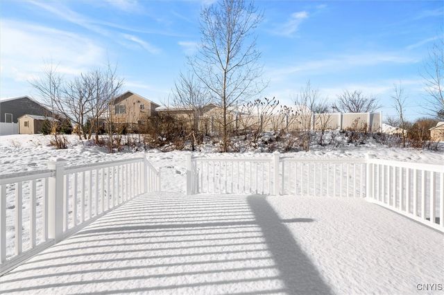 307 Nicks Way, Geddes, NY 13209