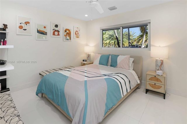 1220 Azalea Cres, Hollywood, FL 33019