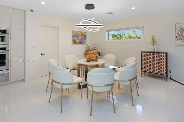 1220 Azalea Cres, Hollywood, FL 33019