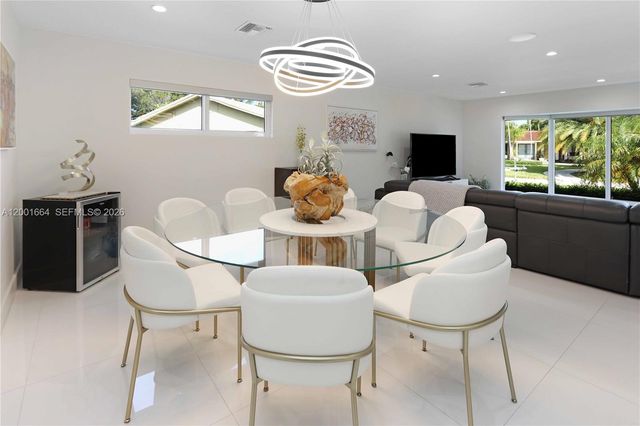 1220 Azalea Cres, Hollywood, FL 33019