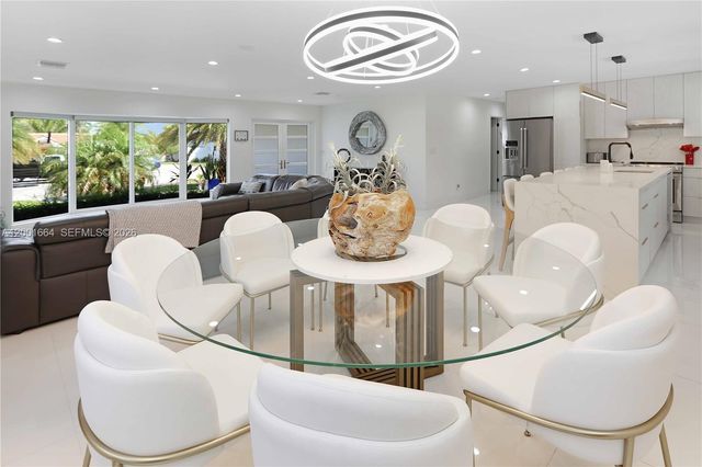 1220 Azalea Cres, Hollywood, FL 33019