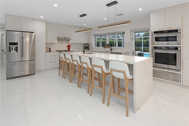 1220 Azalea Cres, Hollywood, FL 33019