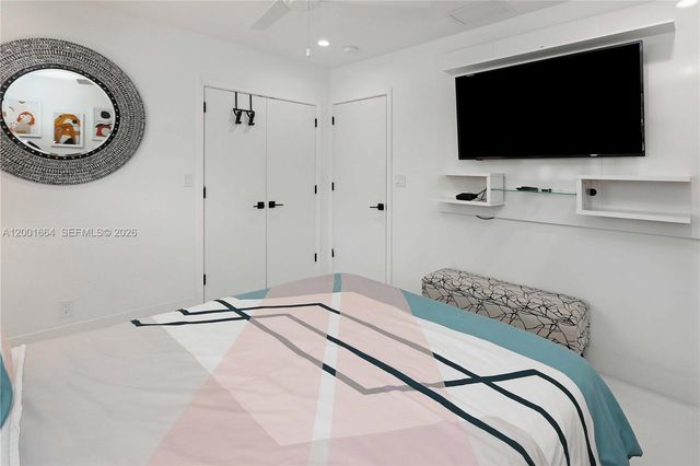 1220 Azalea Cres, Hollywood, FL 33019