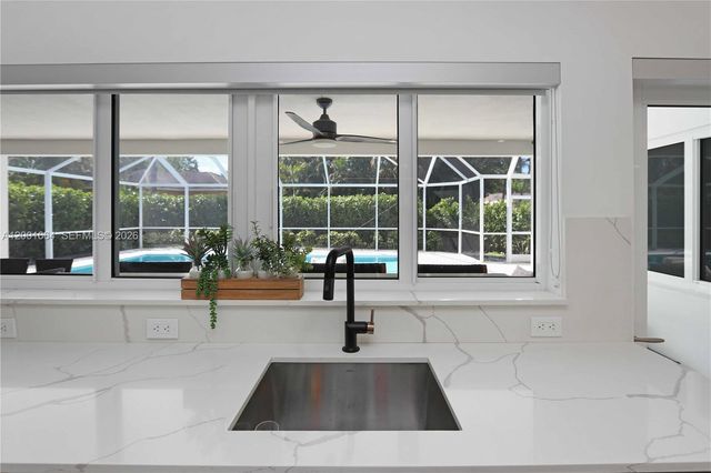 1220 Azalea Cres, Hollywood, FL 33019