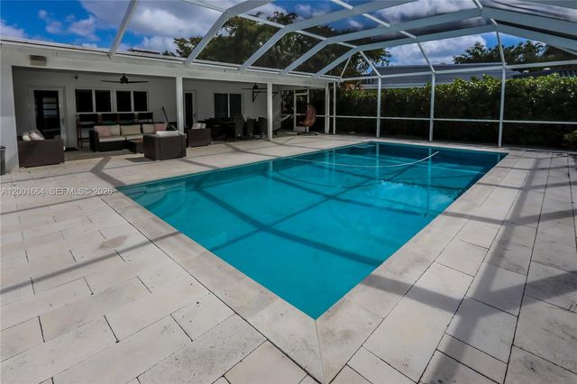 1220 Azalea Cres, Hollywood, FL 33019