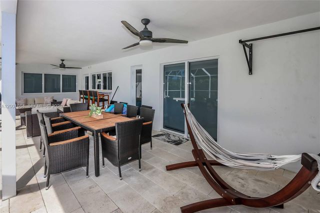 1220 Azalea Cres, Hollywood, FL 33019