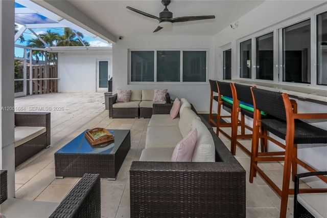 1220 Azalea Cres, Hollywood, FL 33019