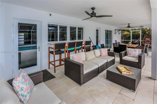 1220 Azalea Cres, Hollywood, FL 33019