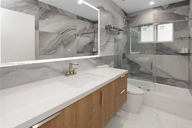 1220 Azalea Cres, Hollywood, FL 33019