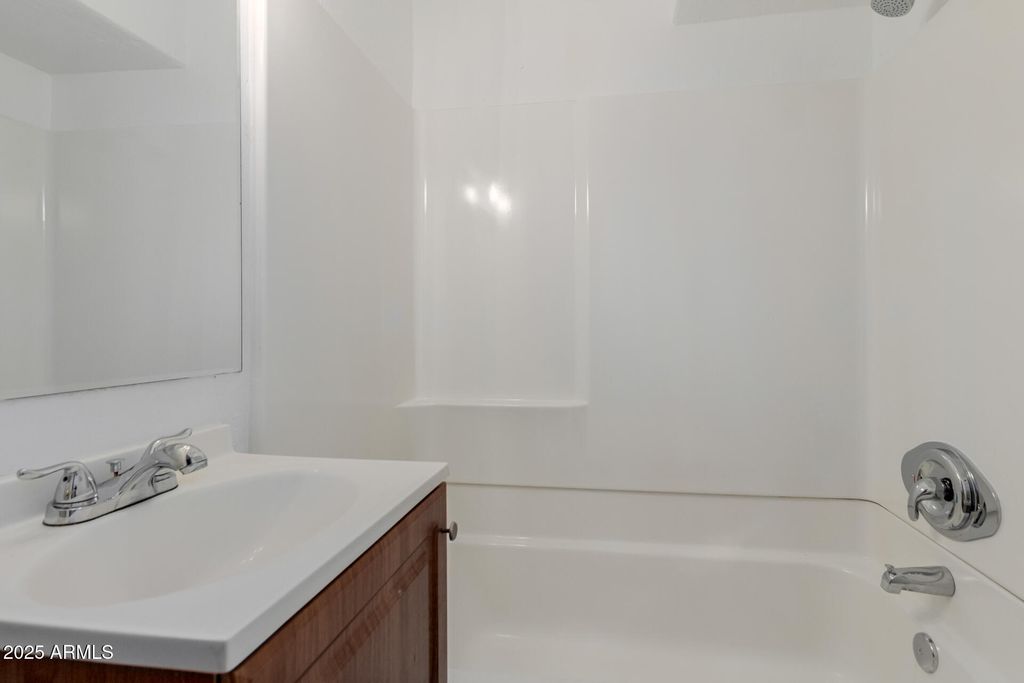 Image 15 of property listing at 2128 W GEORGIA Avenue, Phoenix, AZ 85015