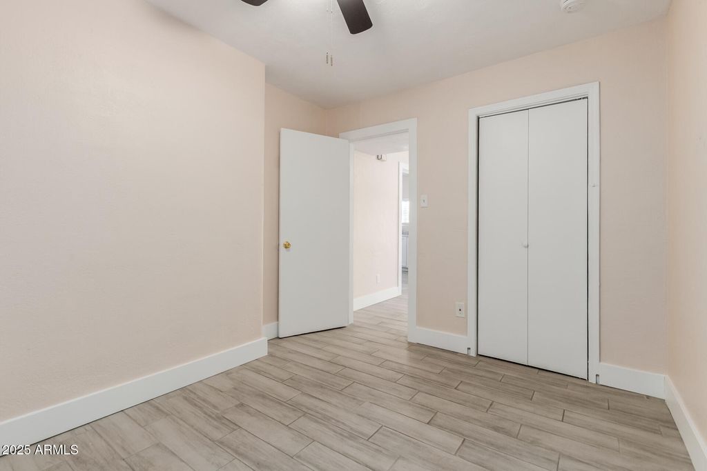 Image 17 of property listing at 2128 W GEORGIA Avenue, Phoenix, AZ 85015