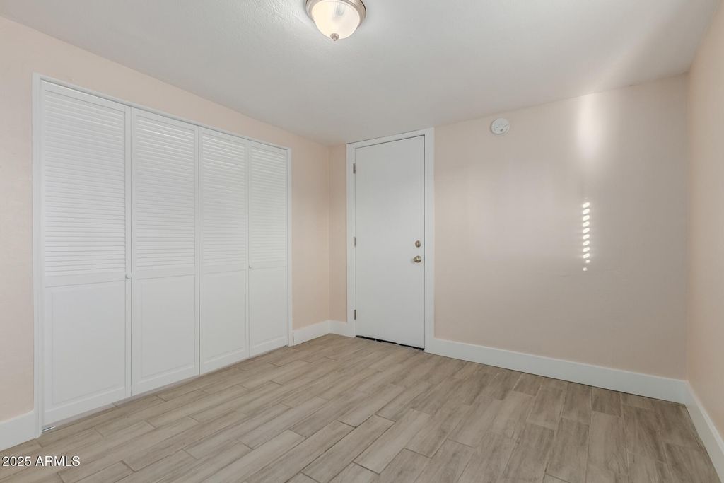 Image 19 of property listing at 2128 W GEORGIA Avenue, Phoenix, AZ 85015