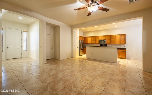 5860 S Painted Canyon Drive, Green Valley, AZ 85622