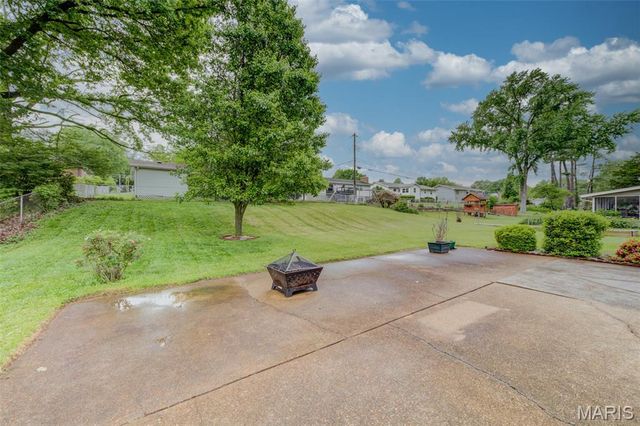 1109 Wedgewood Drive, St Charles, MO 63303