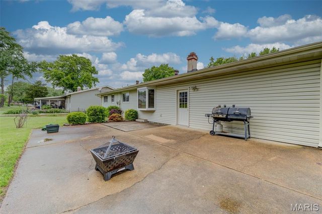 1109 Wedgewood Drive, St Charles, MO 63303