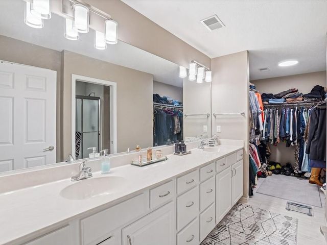3305 SE Glenstone Drive 253, Grimes, IA 50111
