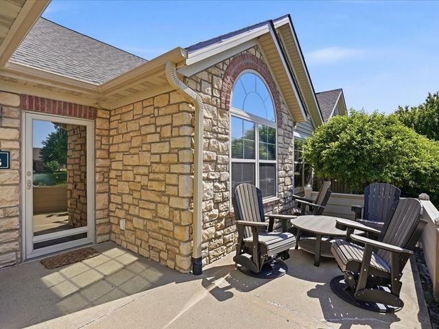 3305 SE Glenstone Drive 253, Grimes, IA 50111