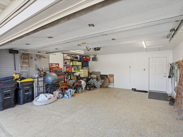 3305 SE Glenstone Drive 253, Grimes, IA 50111