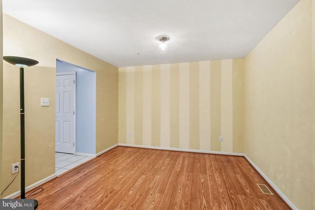 902 TANGLEWOOD DR, Sicklerville, NJ 08081