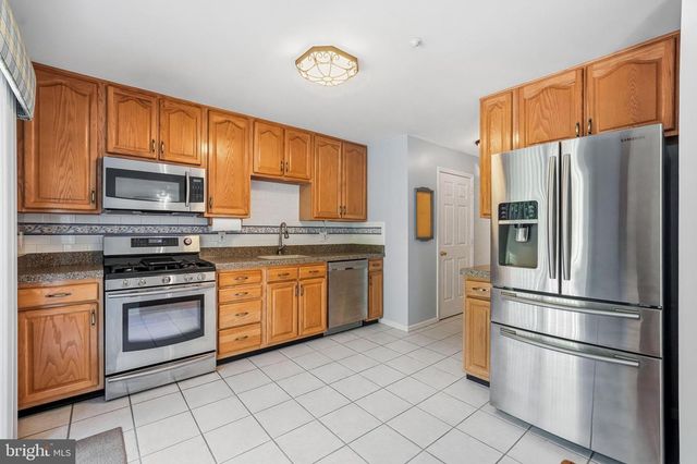 902 TANGLEWOOD DR, Sicklerville, NJ 08081