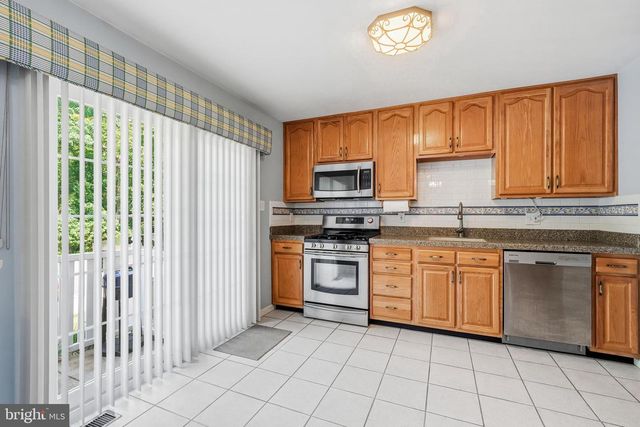 902 TANGLEWOOD DR, Sicklerville, NJ 08081