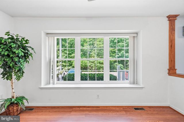 902 TANGLEWOOD DR, Sicklerville, NJ 08081
