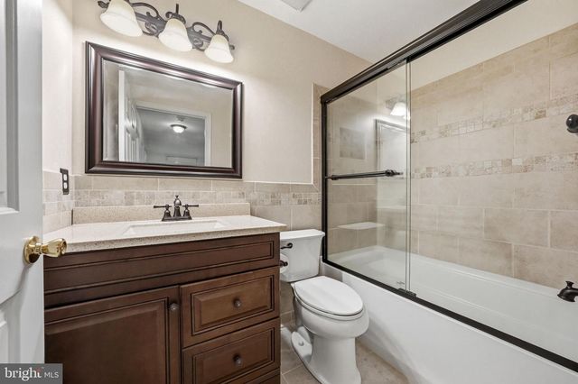 902 TANGLEWOOD DR, Sicklerville, NJ 08081