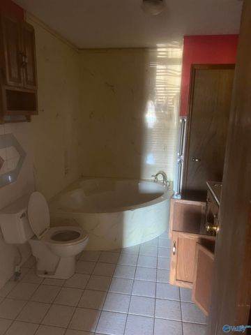 131 Alex Lane, Hazel Green, AL 35750