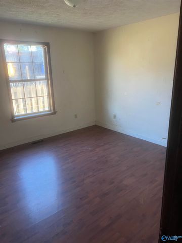 131 Alex Lane, Hazel Green, AL 35750