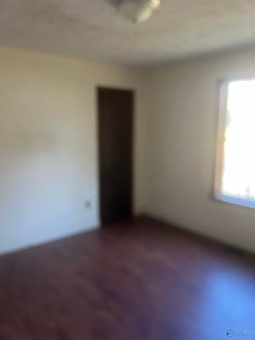 131 Alex Lane, Hazel Green, AL 35750