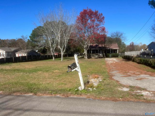 131 Alex Lane, Hazel Green, AL 35750