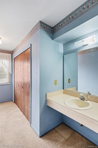 25691 Lexington Drive 5, South Lyon, MI 48178