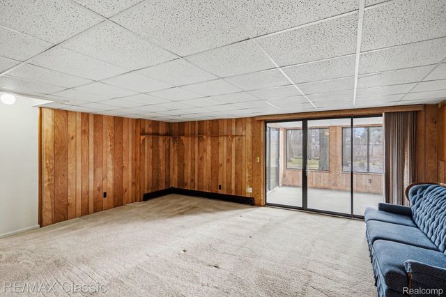 25691 Lexington Drive 5, South Lyon, MI 48178