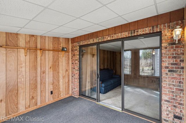 25691 Lexington Drive 5, South Lyon, MI 48178